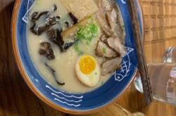 赤峰老四拉面館地址電話號碼