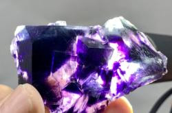 赤峰市螢石礦石出售電話(huà)號(hào)碼