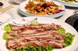 赤峰黑牧里烤肉店電話號(hào)碼