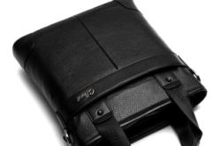 赤峰男士商務(wù)包專賣店電話號碼