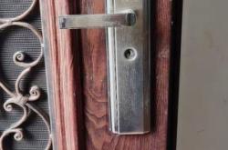 赤峰修防盜門鎖電話號碼是多少