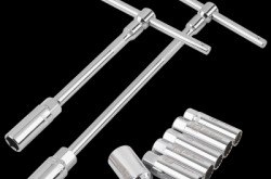 赤峰汽修換膠套的地方電話號碼