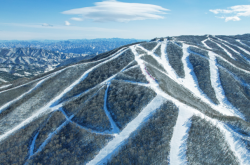 赤峰融創(chuàng)滑雪場電話地址查詢