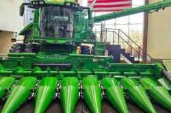 赤峰市農(nóng)機公司收割機