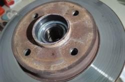 赤峰哪有修剎車盤的電話啊