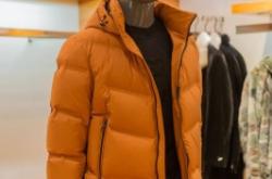 赤峰羽絨服制衣店