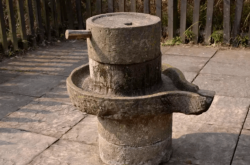 赤峰石磨坊卷餅店電話地址查詢