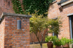 赤峰榮莊商貿(mào)公司地址電話號碼