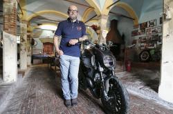 赤峰狼牙機(jī)車專賣店電話號(hào)碼