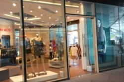 赤峰道中式服裝店電話號碼