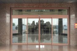 赤峰感應(yīng)玻璃門廠家電話號(hào)碼