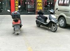 赤峰鋼鐵街服飾店電話地址查詢