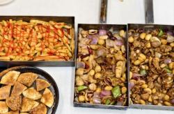 赤峰吃貨戳子肉店電話多少號