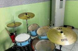 赤峰賣架子鼓老師電話號碼