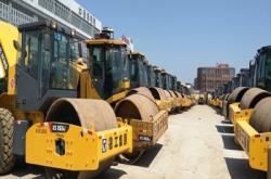 赤峰柴油壓路機(jī)租賃電話號(hào)碼