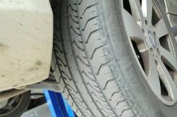 鑫誠(chéng)輪胎赤峰銷(xiāo)售電話號(hào)碼查詢