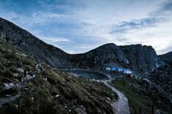 赤峰租沖鋒衣電話多少啊