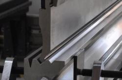 赤峰折彎機模具廠電話號碼