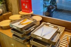 北鹿面包赤峰店電話號(hào)碼