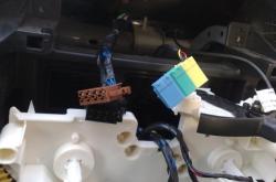 赤峰導(dǎo)航大屏維修電話號碼是多少