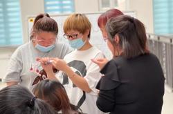 赤峰小磊美業(yè)電話號碼查詢