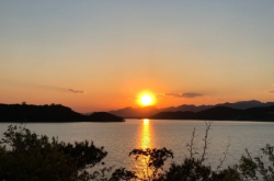 赤峰萬(wàn)悅城落日營(yíng)地電話號(hào)碼