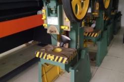 赤峰液壓沖床廠家電話號(hào)碼查詢(xún)