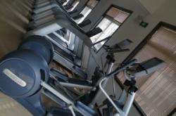 赤峰老姜游泳館電話多少啊