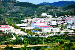 鑫泰納果園赤峰店電話號碼多少