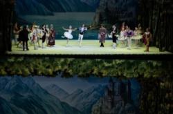 冰藝美發(fā)赤峰店電話多少號