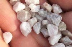 內(nèi)蒙赤峰石英砂廠家電話號碼