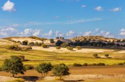 赤峰烏蘭布統(tǒng)旅游景區(qū)在哪