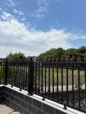 赤峰鋁藝護(hù)欄供應(yīng)商電話號碼-第1張圖片