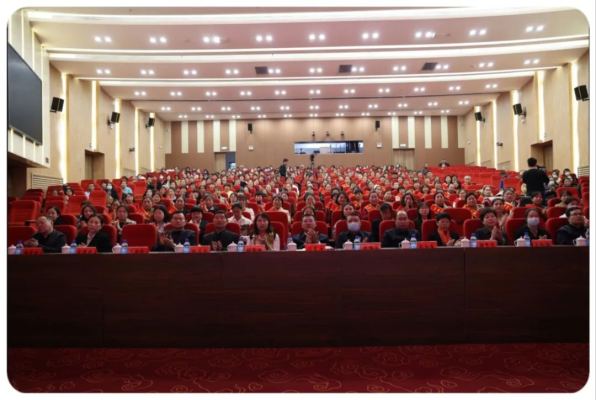 赤峰潭澤中學(xué)校電話號碼是多少-第1張圖片