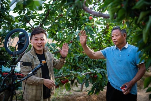 赤峰市記者聯(lián)系電話-第1張圖片