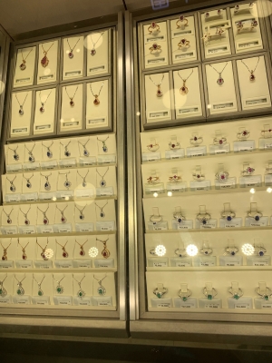 赤峰萬達周大福店電話地址查詢-第1張圖片