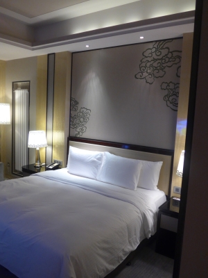 赤峰萬(wàn)悅城賓館電話(huà)號(hào)碼多少-第1張圖片