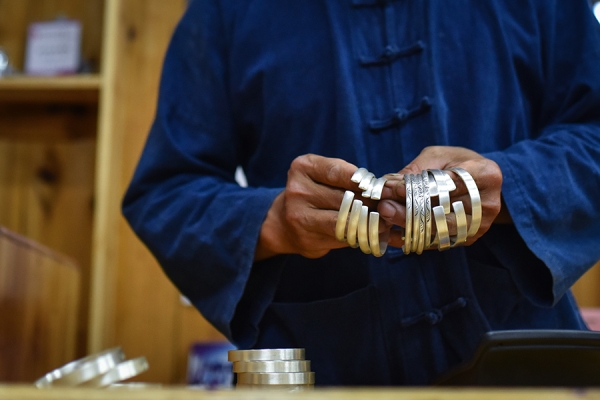 赤峰市區(qū)銀匠店電話號碼查詢-第1張圖片