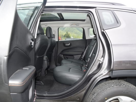 赤峰市吉普專修店地址電話號碼-第1張圖片