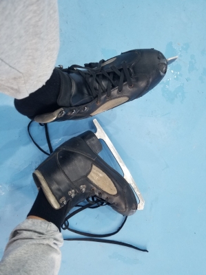 赤峰自制冰場(chǎng)電話號(hào)碼多少號(hào)-第1張圖片