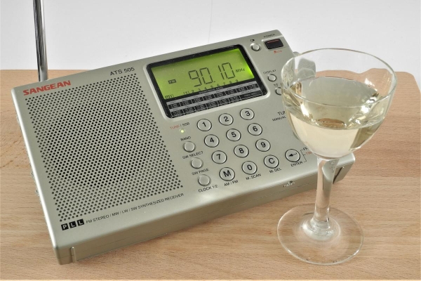 赤峰賣收音機(jī)電話是多少號-第1張圖片