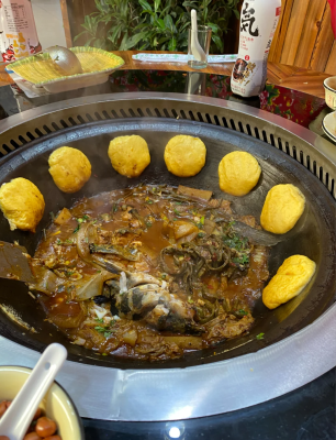 赤峰廣場(chǎng)路燉魚店電話多少號(hào)-第1張圖片