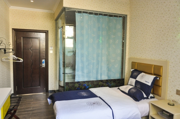 赤峰紅山區(qū)上門(mén)開(kāi)鎖電話(huà)號(hào)碼-第1張圖片