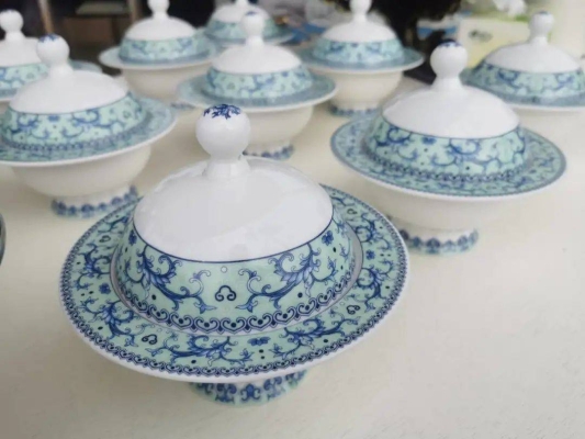 赤峰餐具箱批發(fā)電話多少號-第1張圖片