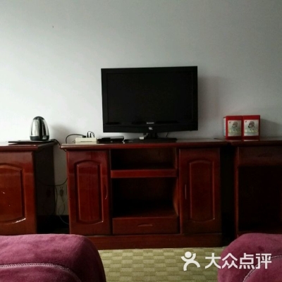 赤峰御龍賓館電話號(hào)碼查詢是多少-第1張圖片