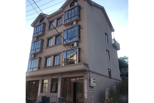 赤峰星馳民宿電話地址是多少號(hào)-第1張圖片