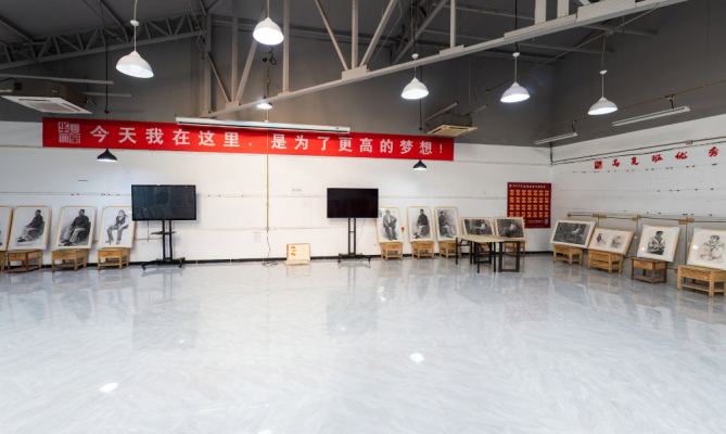 赤峰華卿畫室電話多少號碼-第1張圖片