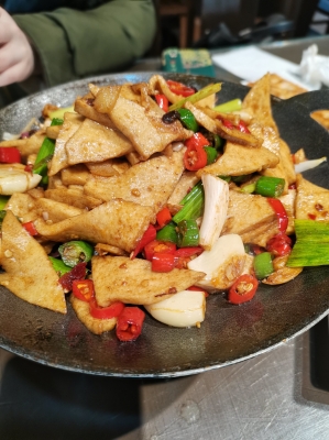 赤峰市鐵南附近飯店電話號碼-第1張圖片