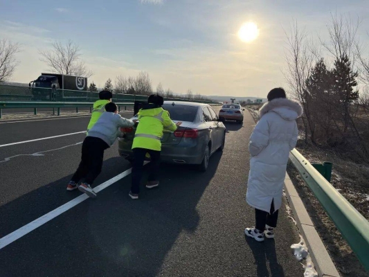 丹錫高速赤峰站電話號碼是多少-第1張圖片