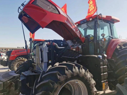 拖拉機(jī)赤峰市銷售電話是多少-第1張圖片